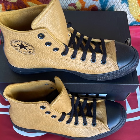 Converse 172014C
CTAS HI
WHEAT/BLACK/BLACK Men’s sneakers - Picture 5 of 16